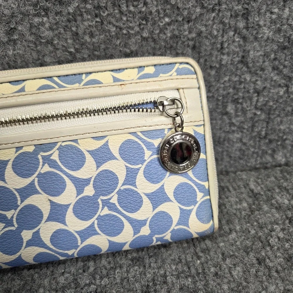 Coach Logo Light Blue & White Zip Around Wristlet Wallet Signature C y2K